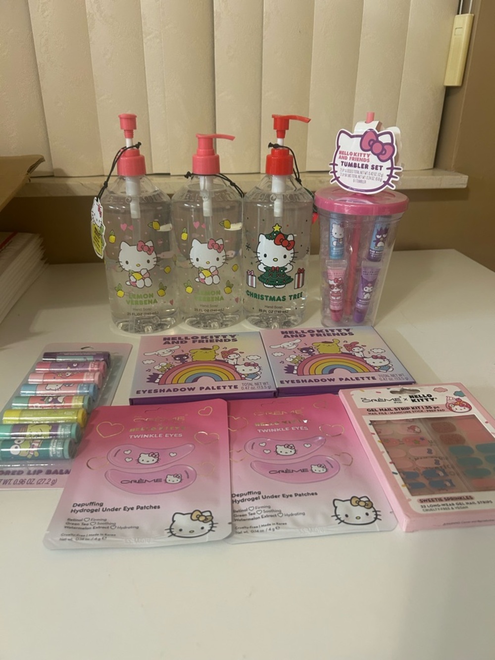 Hello Kitty Bundle 10pcs - Picture 2 of 2